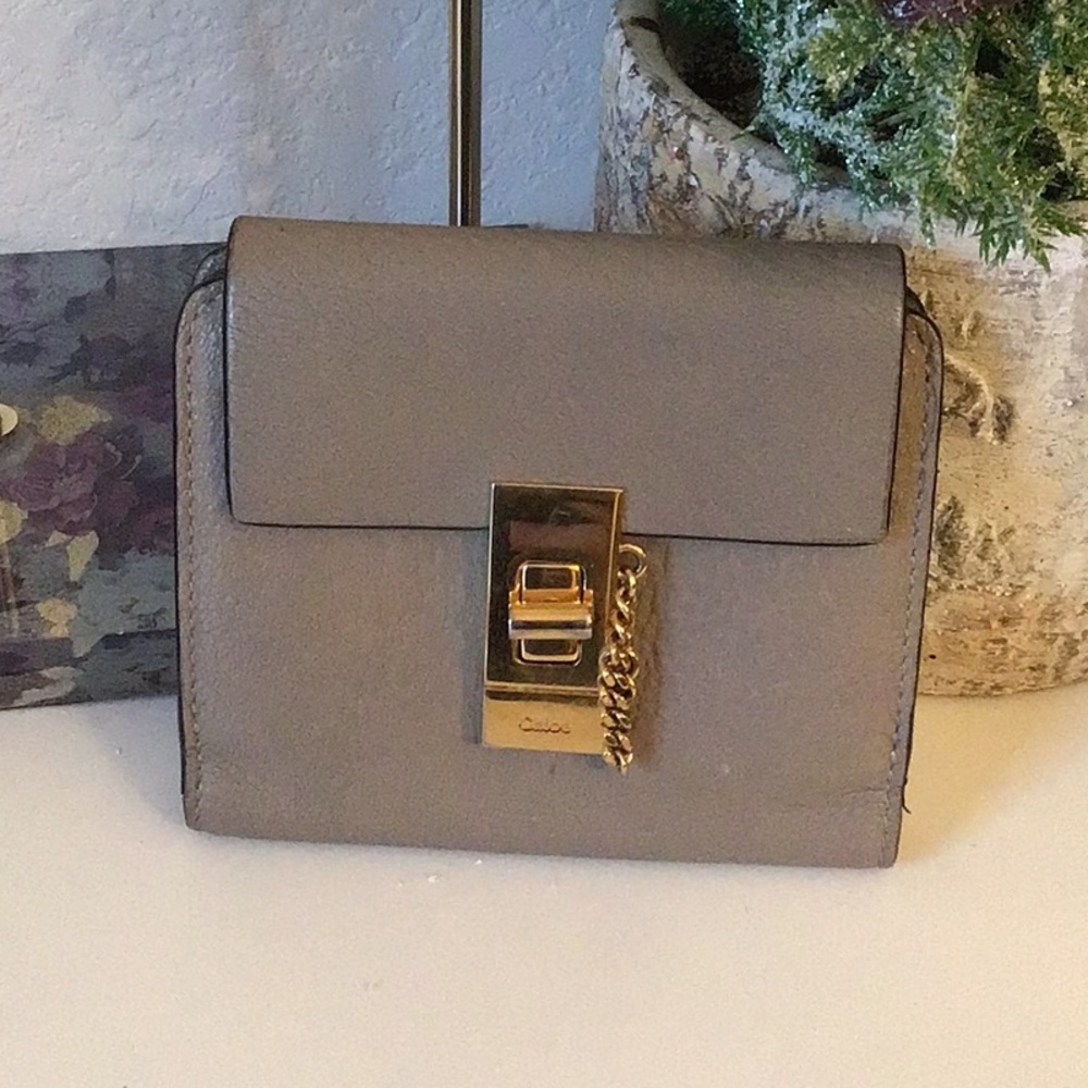 Chloe Grained Lambskin Drew Wallet